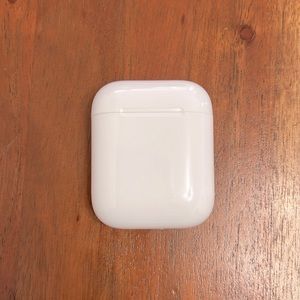 2nd Generation Apple AirPods with Charging Case